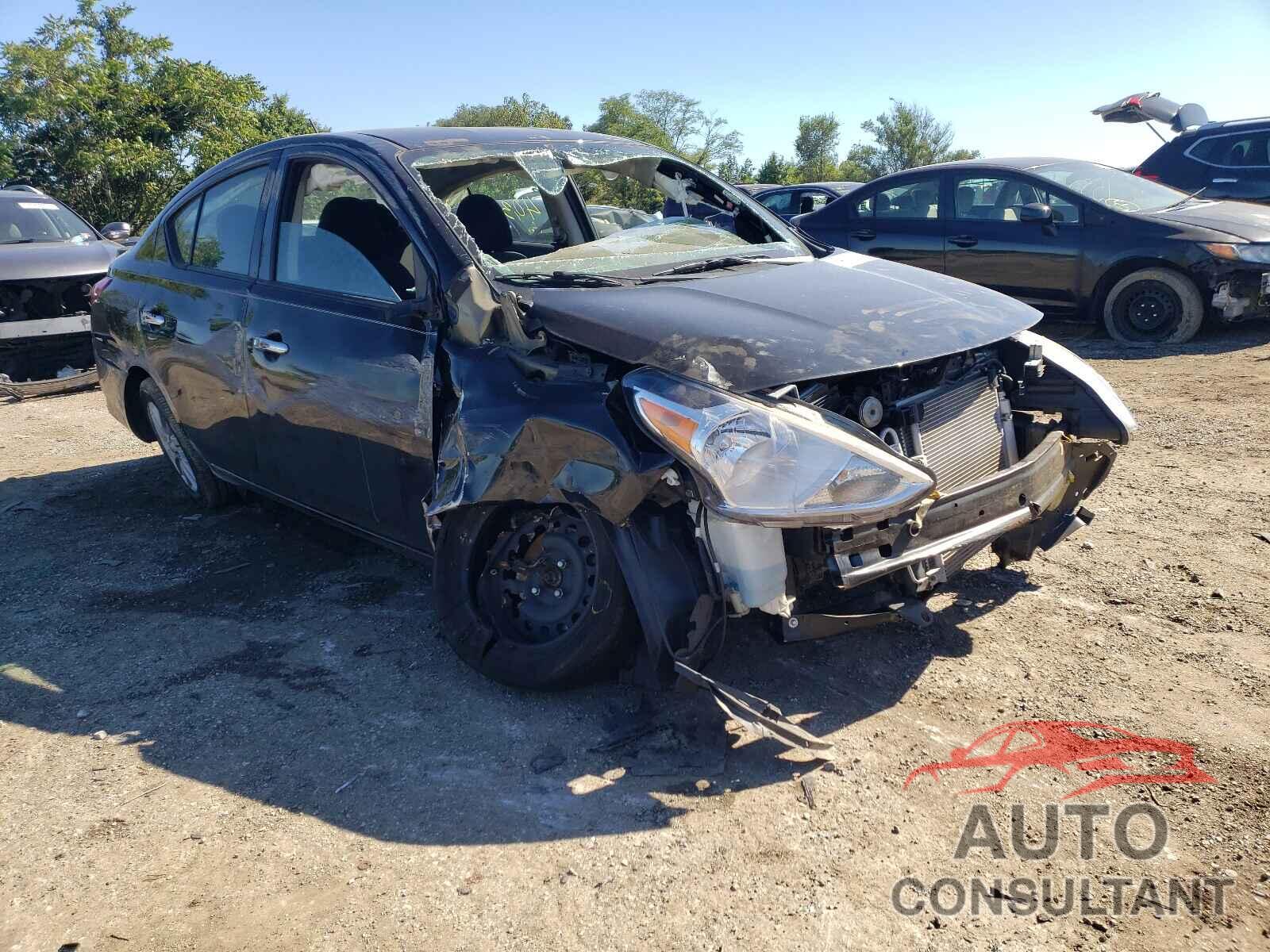 NISSAN VERSA 2018 - 3N1CN7AP3JL860372