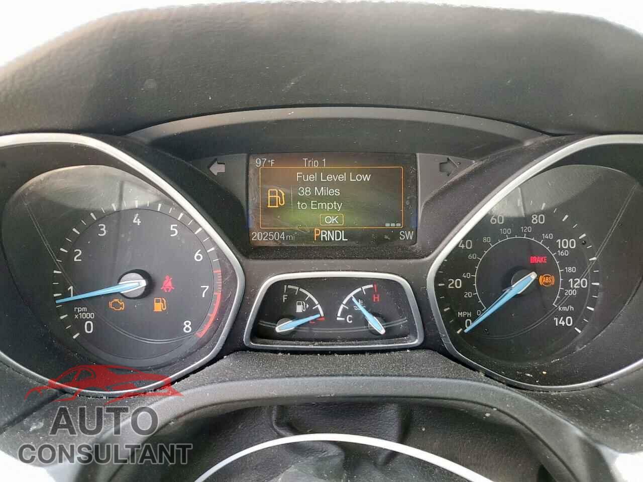 FORD FOCUS 2016 - 1FADP3F23GL271205
