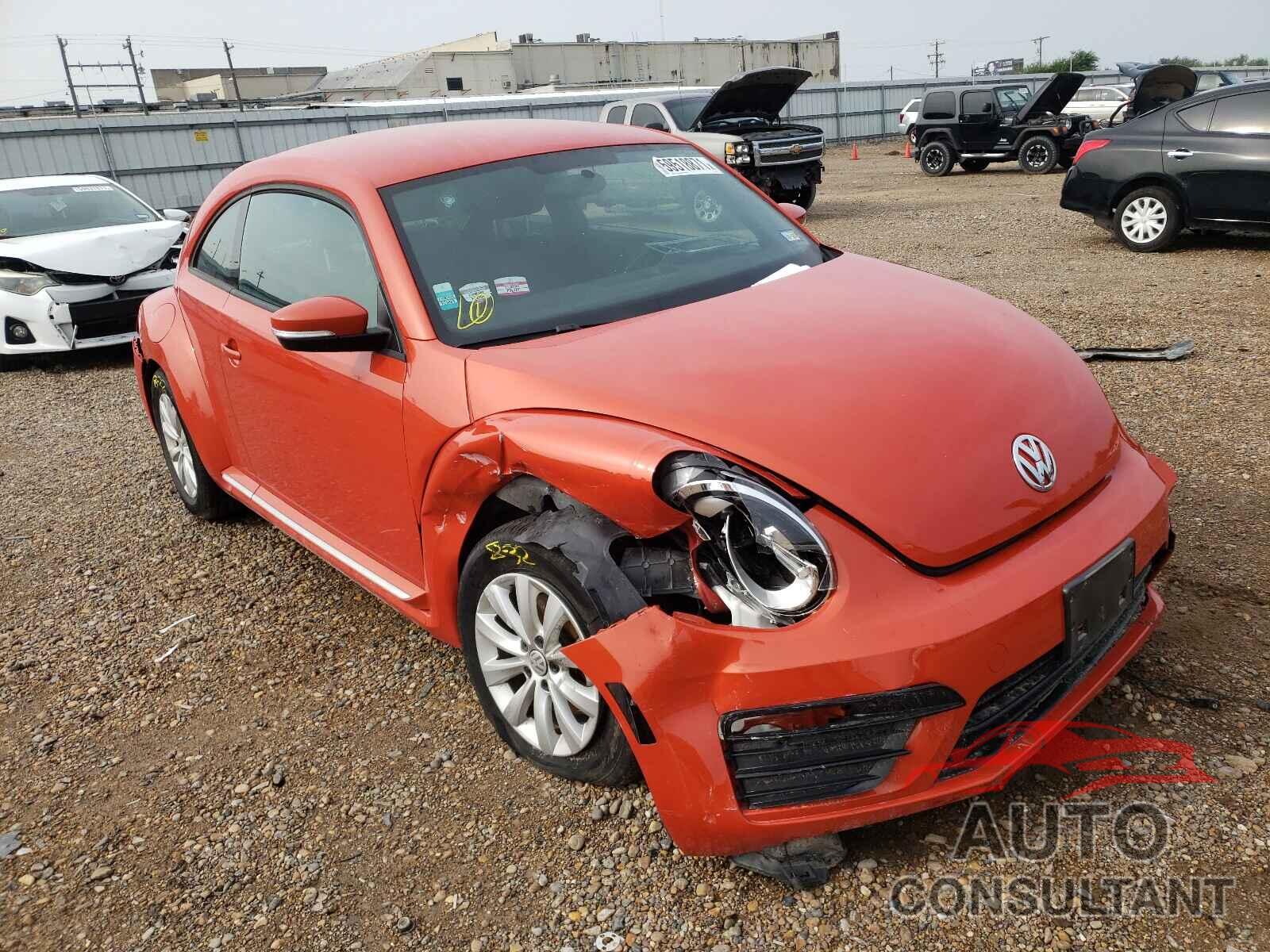 VOLKSWAGEN BEETLE 2019 - 3VWFD7AT7KM708243