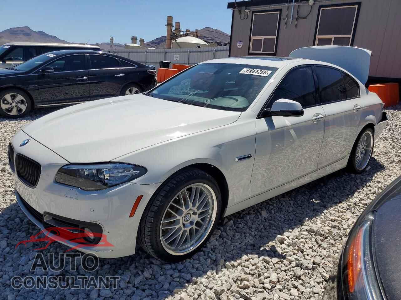 BMW 5 SERIES 2015 - WBA5A5C5XFD516565