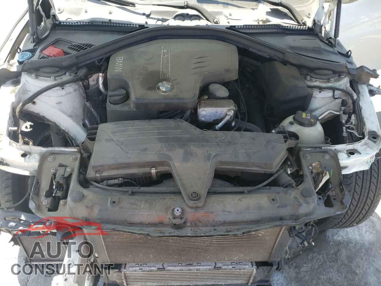 BMW 3 SERIES 2016 - WBA8E9G51GNU30401