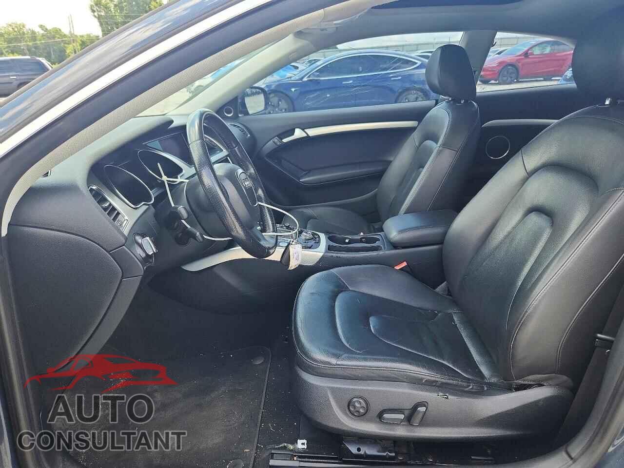 AUDI A5 2010 - WAUVFAFR3AA048424