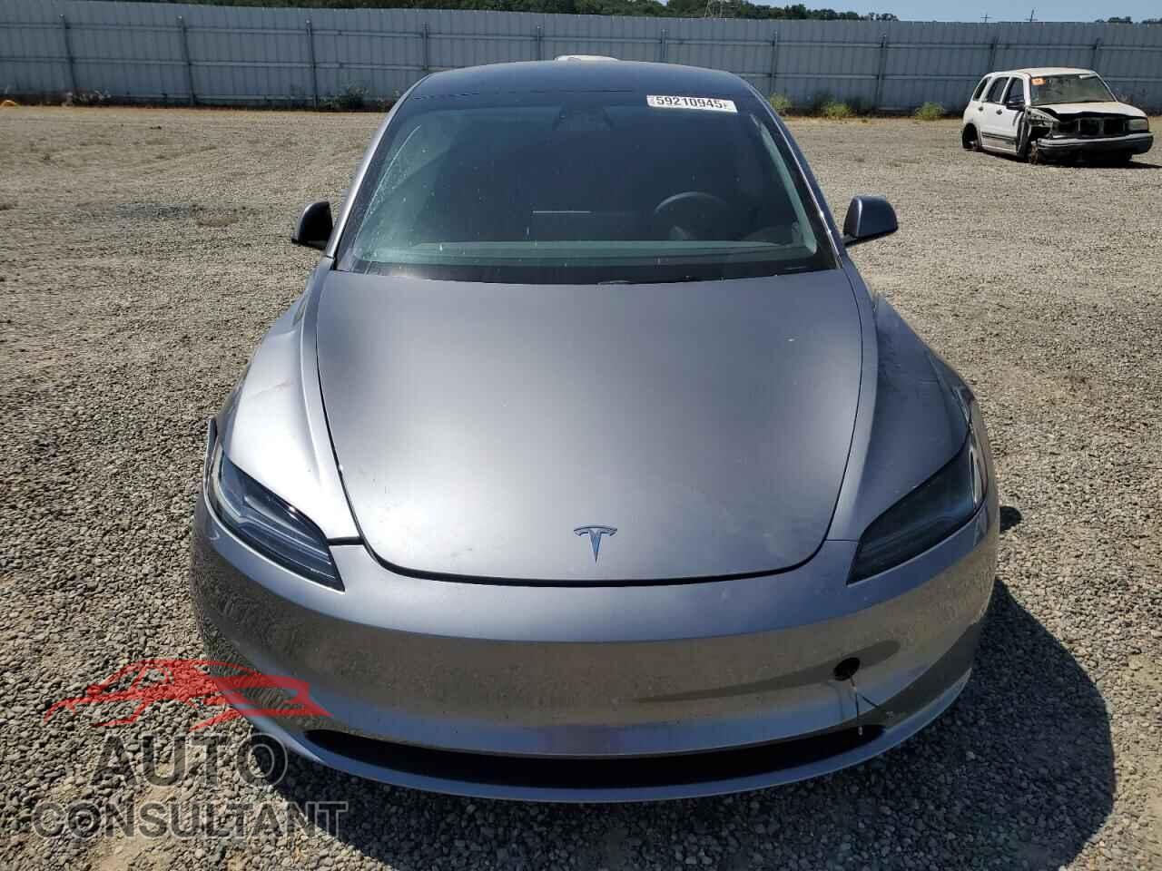 TESLA MODEL 3 2025 - 5YJ3E1EA2SF924854