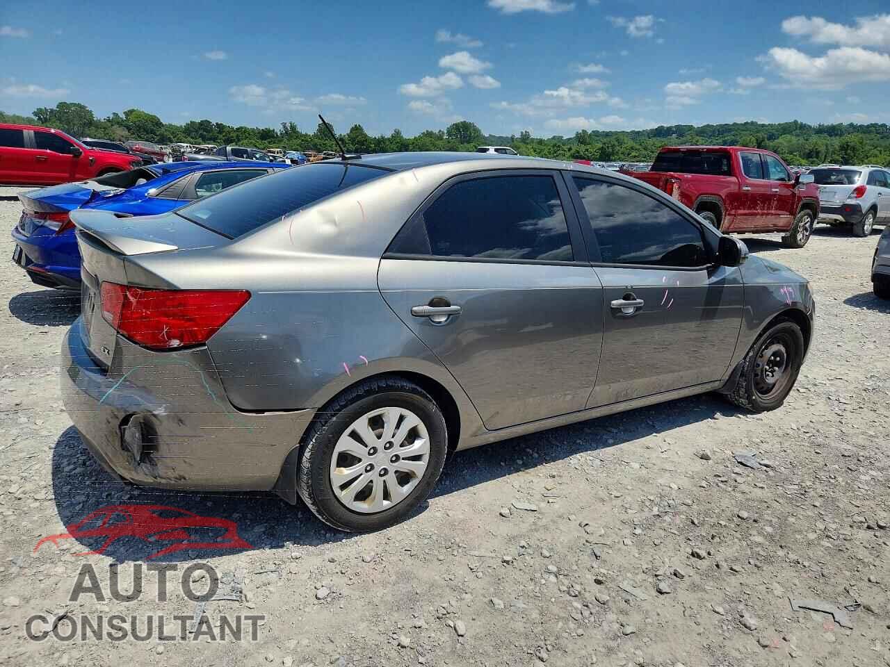 KIA FORTE 2011 - KNAFU4A2XB5457147