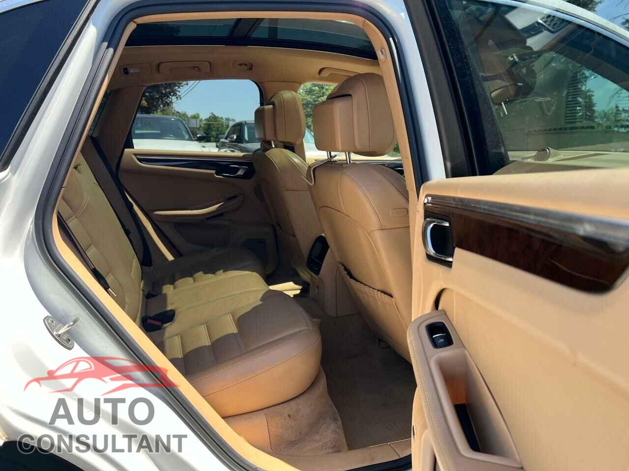 PORSCHE MACAN 2015 - WP1AB2A56FLB61043