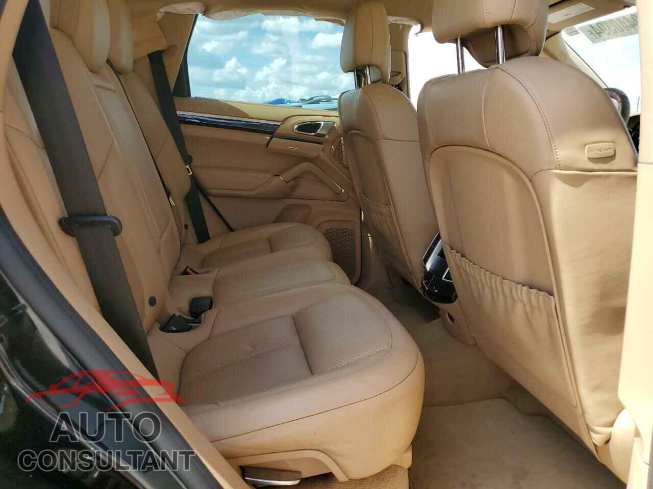 PORSCHE CAYENNE 2017 - WP1AA2A27HKA82269