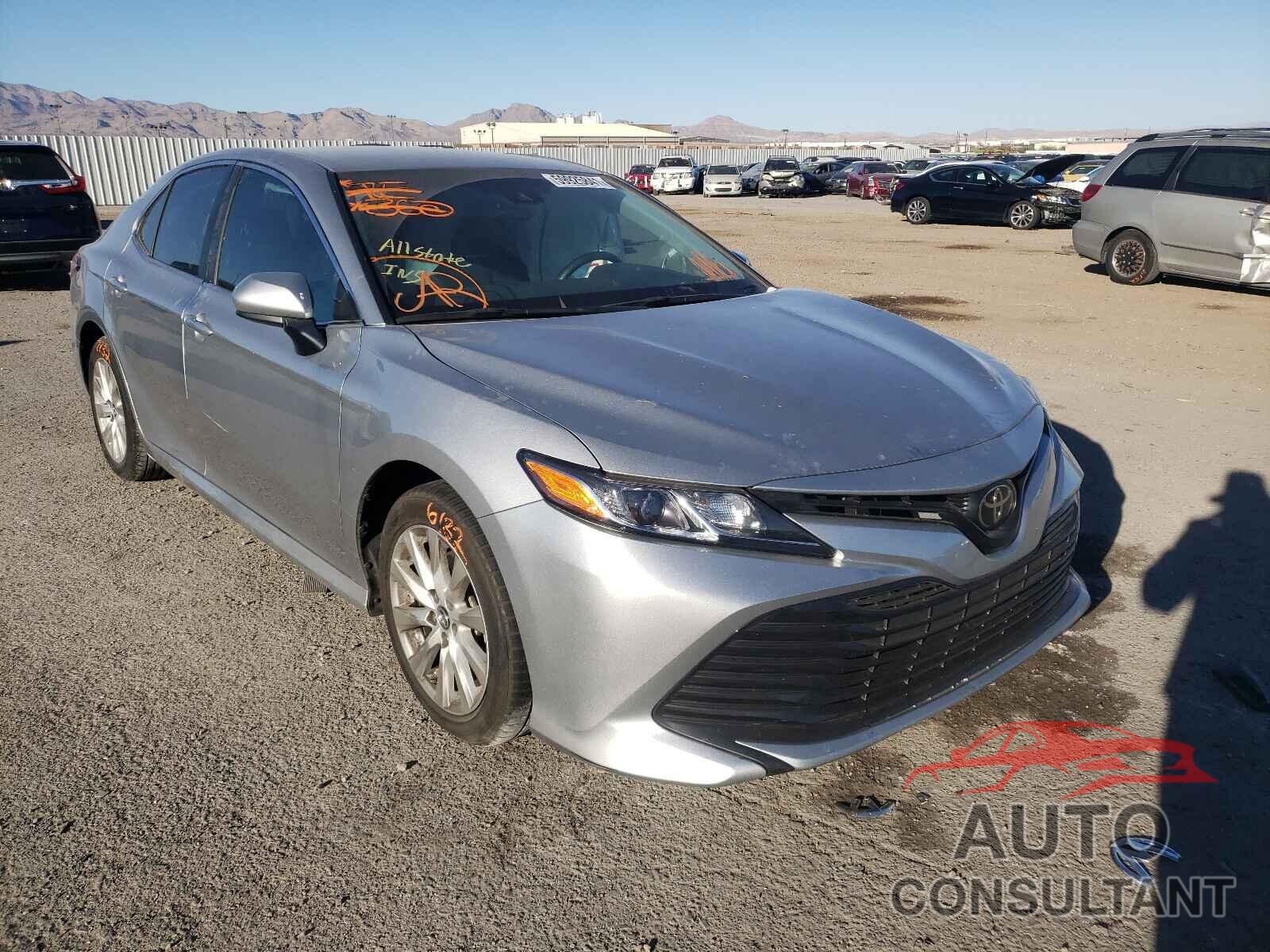 TOYOTA CAMRY 2018 - 4T1B11HK3JU673498