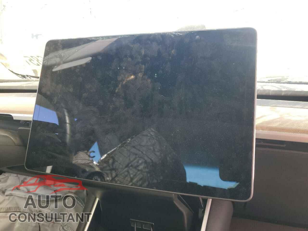 TESLA MODEL 3 2018 - 5YJ3E1EA2JF172233