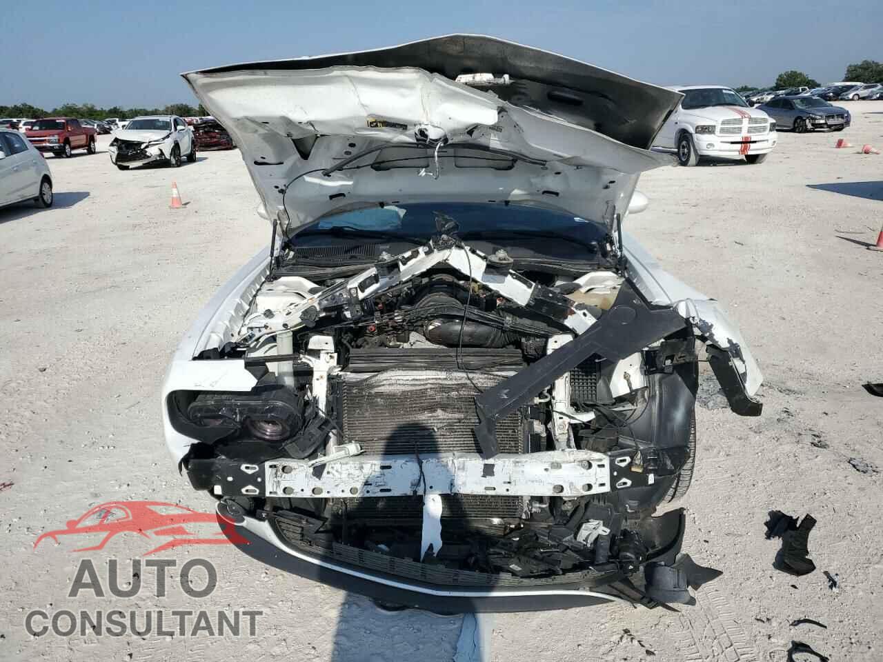 DODGE CHALLENGER 2018 - 2C3CDZBT0JH209320