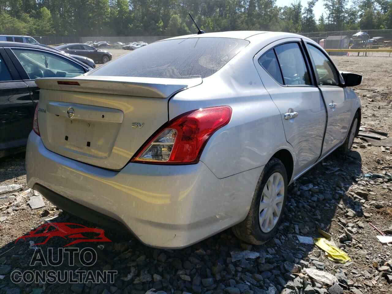 NISSAN VERSA 2019 - 3N1CN7AP3KL828460