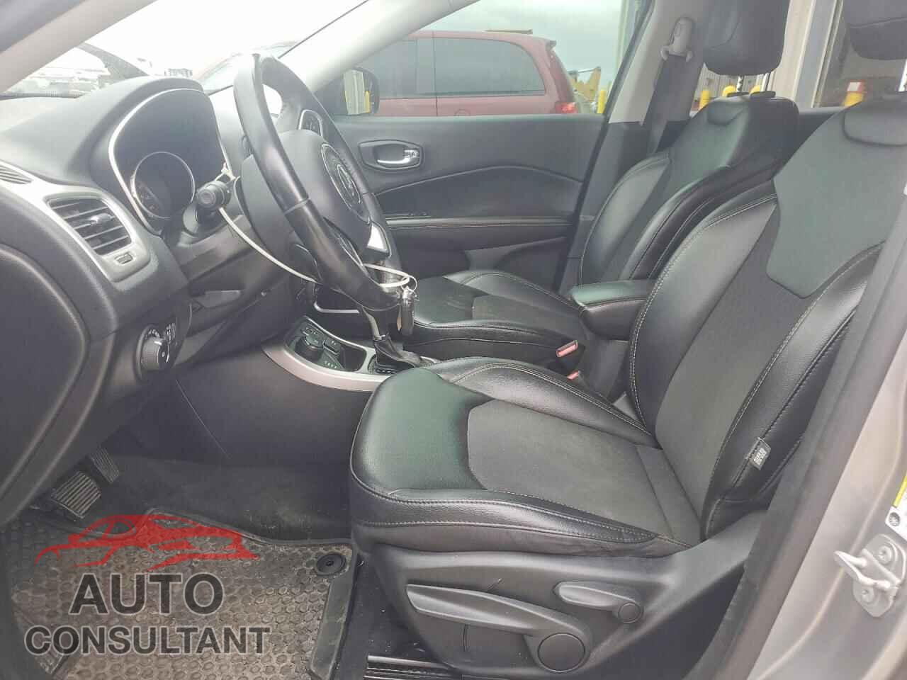 JEEP COMPASS 2019 - 3C4NJDBB5KT756812