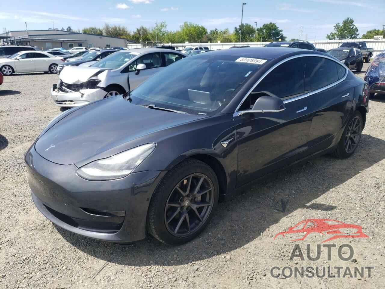 TESLA MODEL 3 2018 - 5YJ3E1EA0JF158573