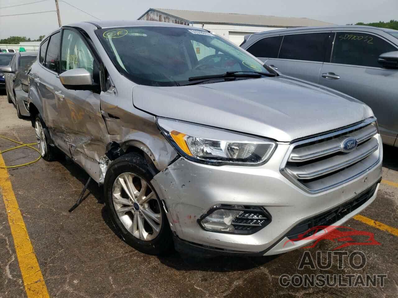 FORD ESCAPE 2017 - 1FMCU0GD5HUD27441