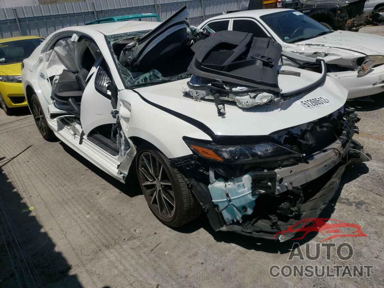 TOYOTA CAMRY 2021 - 4T1G11AK2MU420774