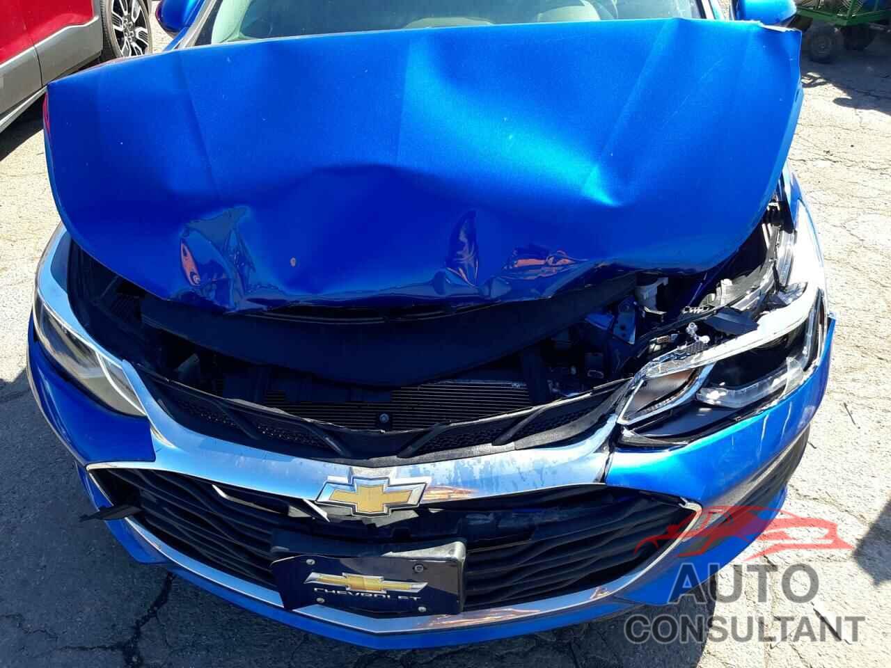 CHEVROLET CRUZE 2019 - 1G1BE5SM8K7136970