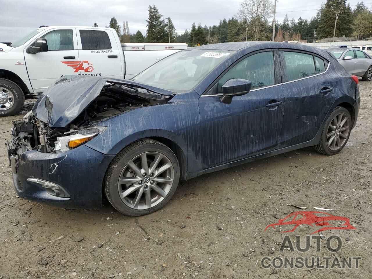 MAZDA 3 2018 - 3MZBN1M30JM208346