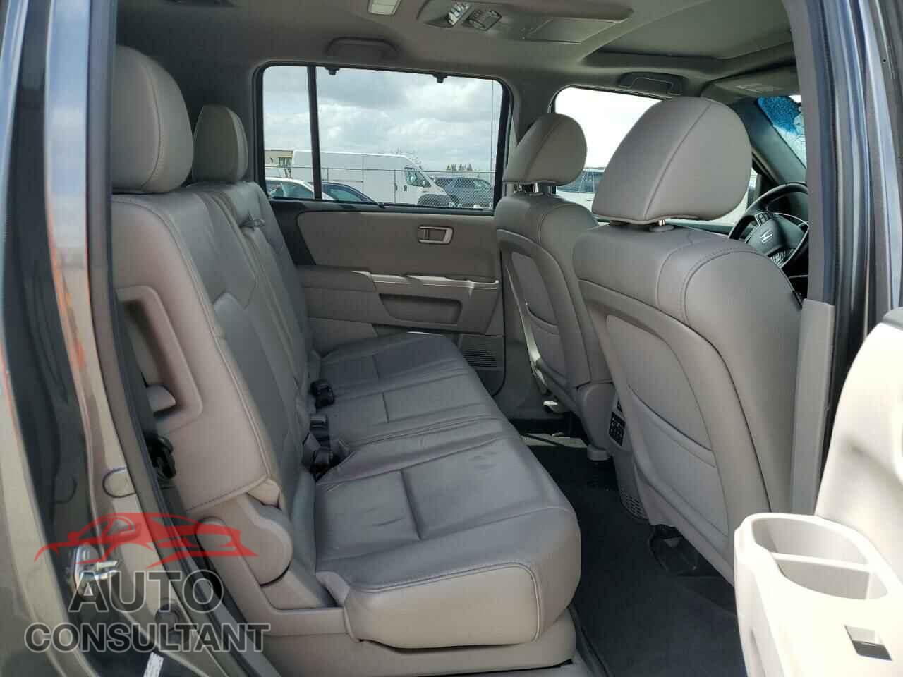 HONDA PILOT 2012 - 5FNYF4H96CB085752
