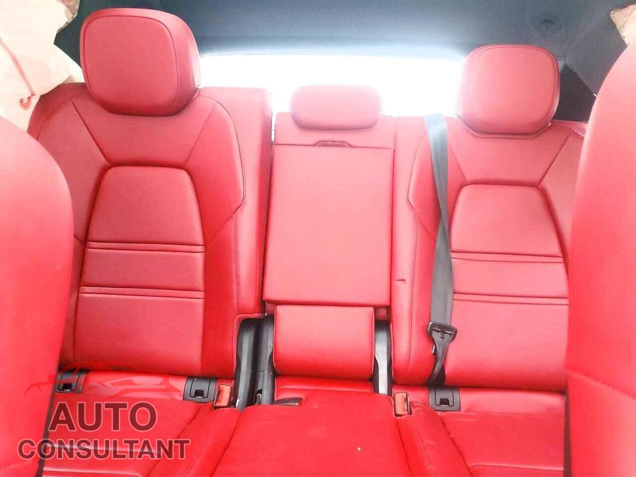 PORSCHE CAYENNE 2019 - WP1AA2AY6KDA06736