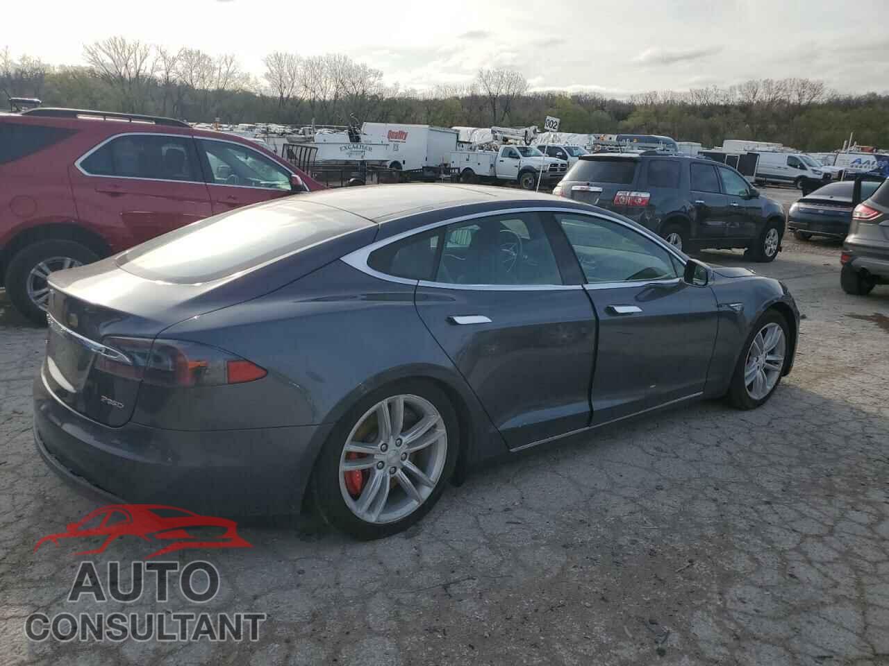 TESLA MODEL S 2015 - 5YJSA1E48FF112868