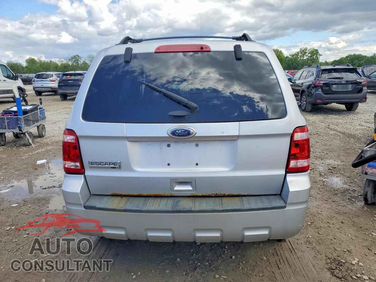 FORD ESCAPE 2011 - 1FMCU0D74BKB22453