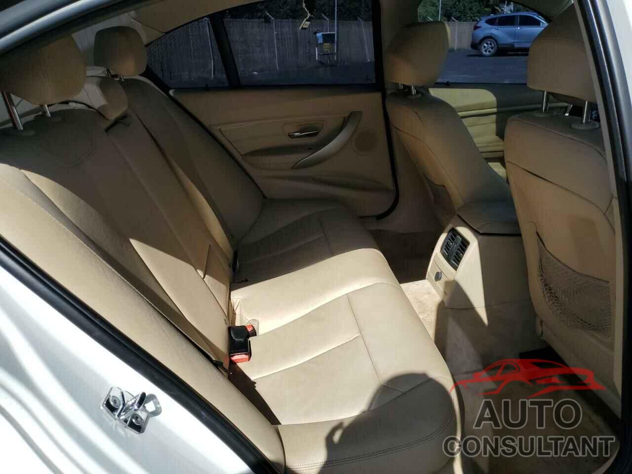 BMW 3 SERIES 2012 - WBA3A5G54CNP16588