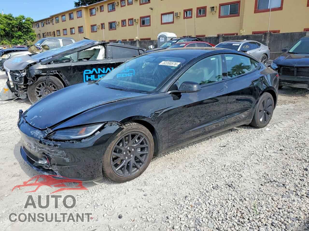 TESLA MODEL 3 2024 - 5YJ3E1EB2RF739514