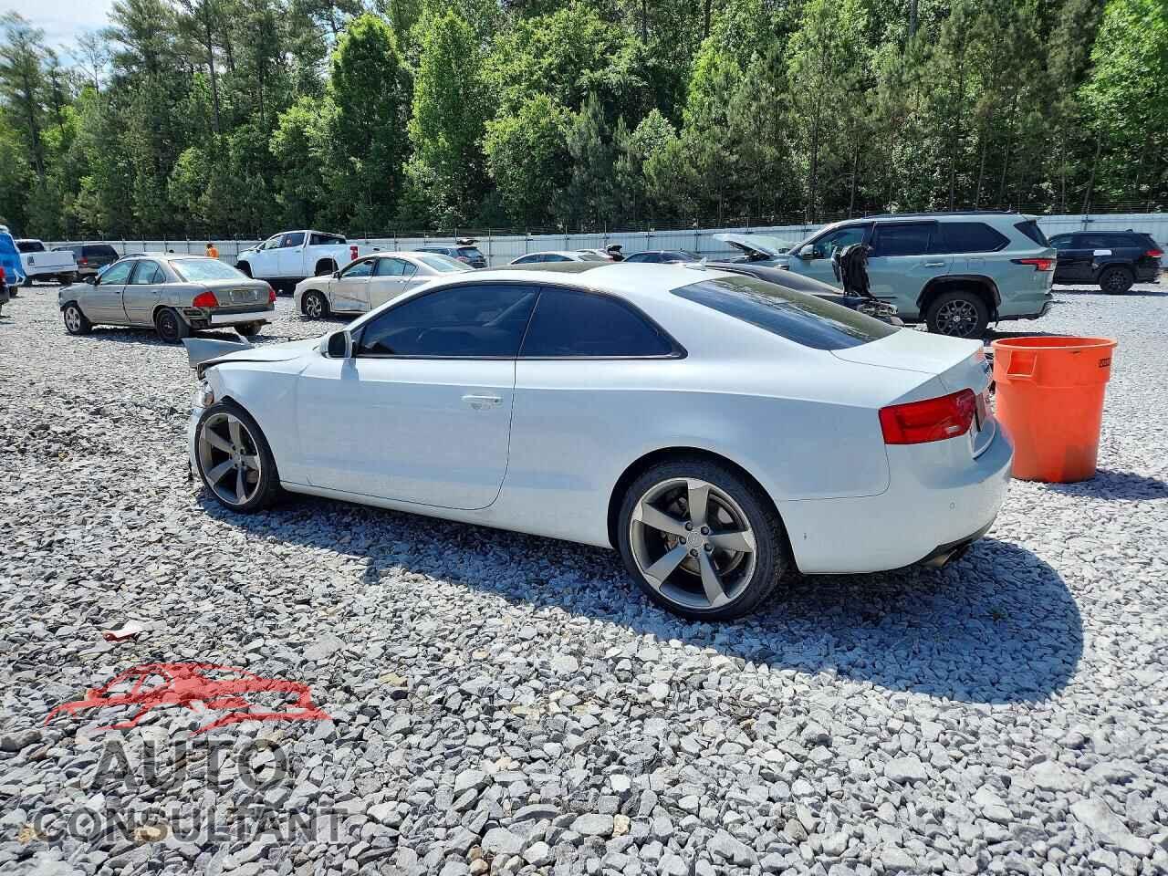 AUDI A5 2014 - WAULFAFRXEA059336