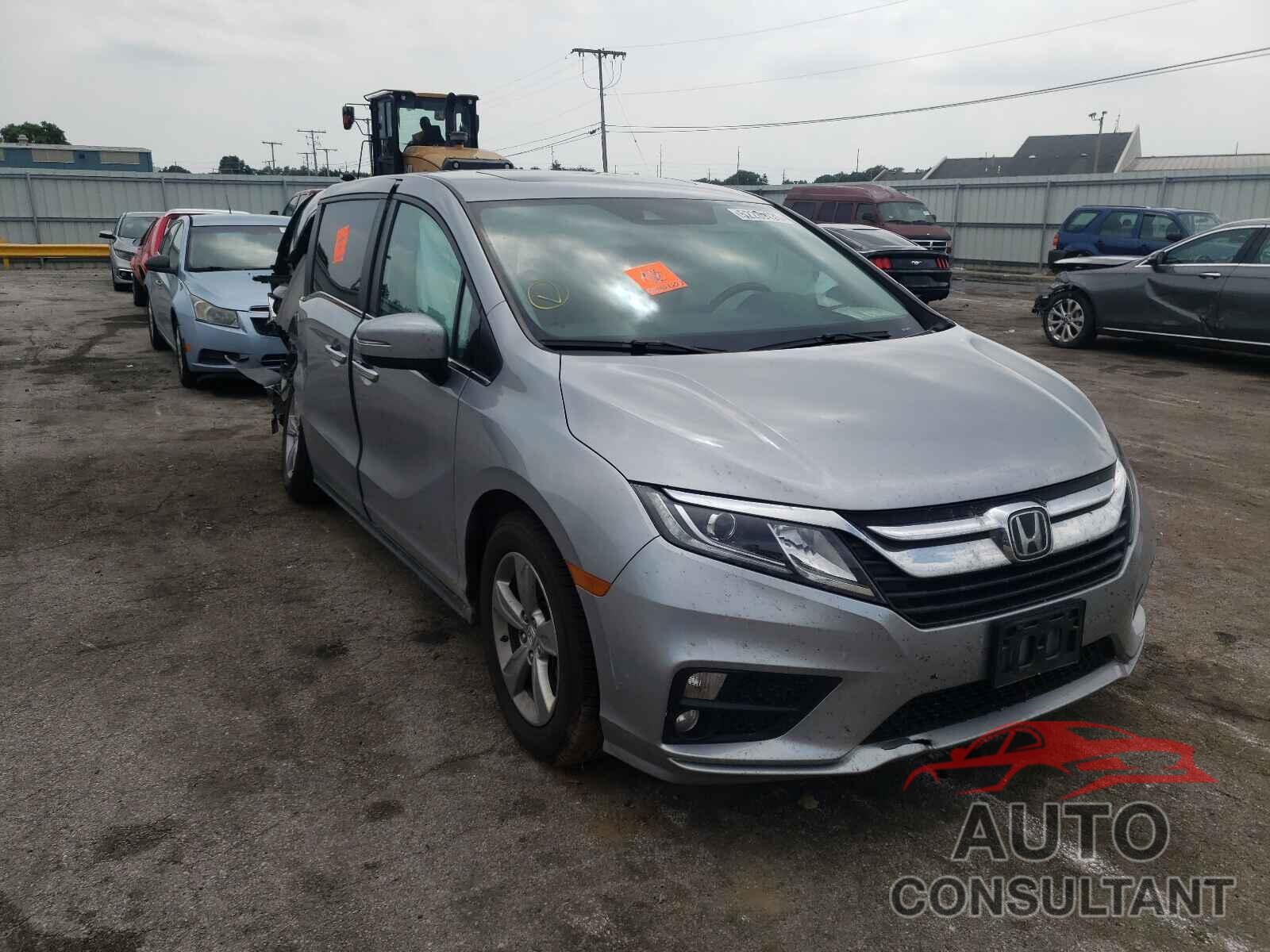 HONDA ODYSSEY 2018 - 5FNRL6H77JB108380