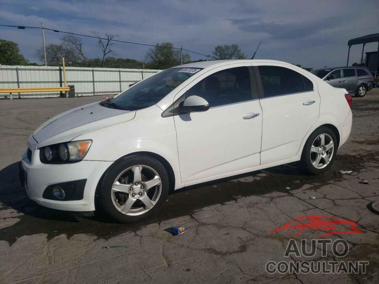 CHEVROLET SONIC 2012 - 1G1JE5SH7C4191542
