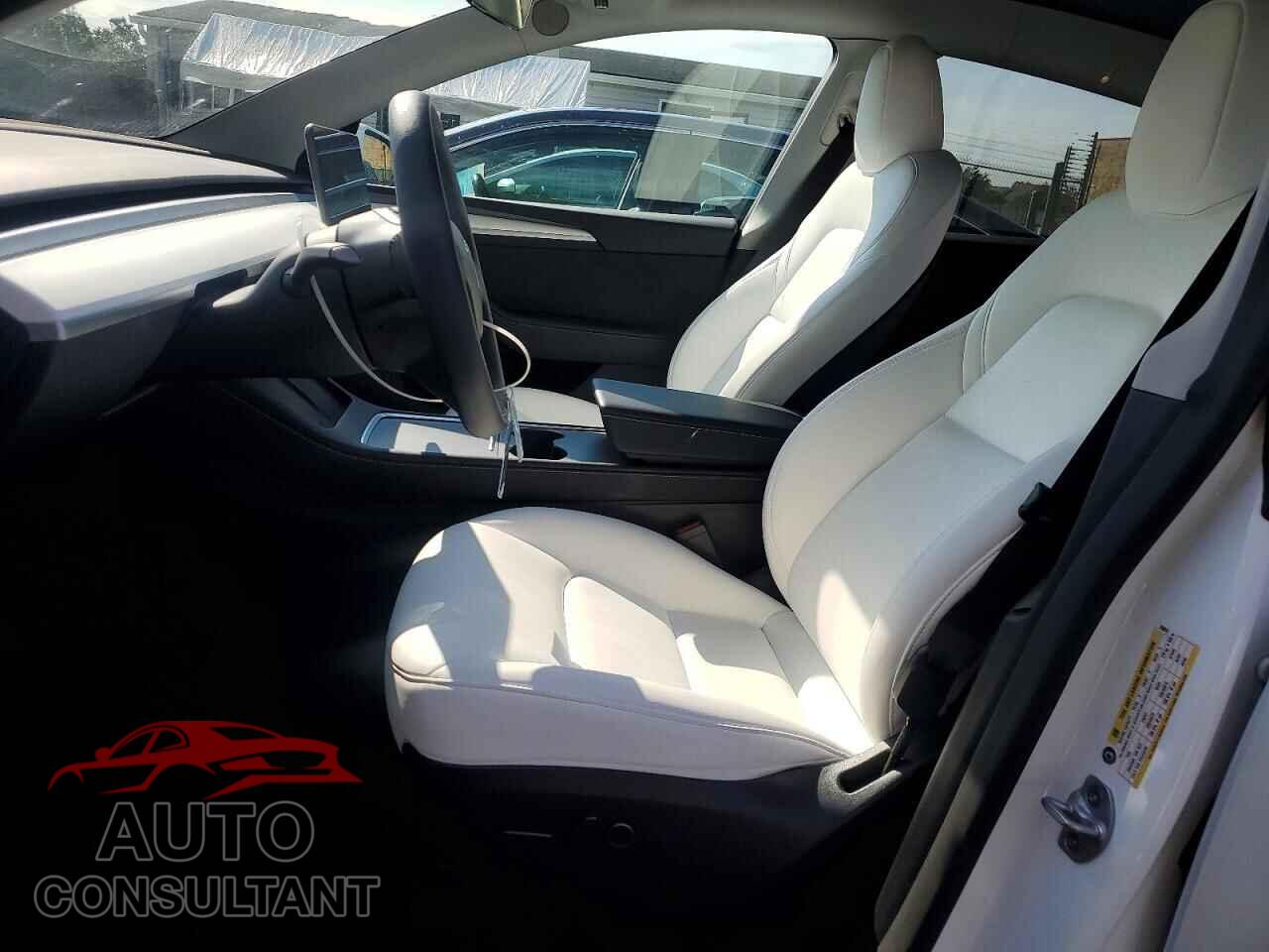 TESLA MODEL Y 2024 - 7SAYGDEEXRA250970
