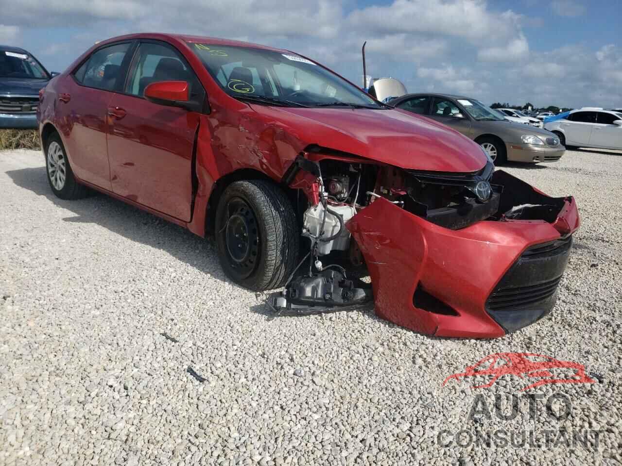 TOYOTA COROLLA 2018 - 5YFBURHE9JP815547