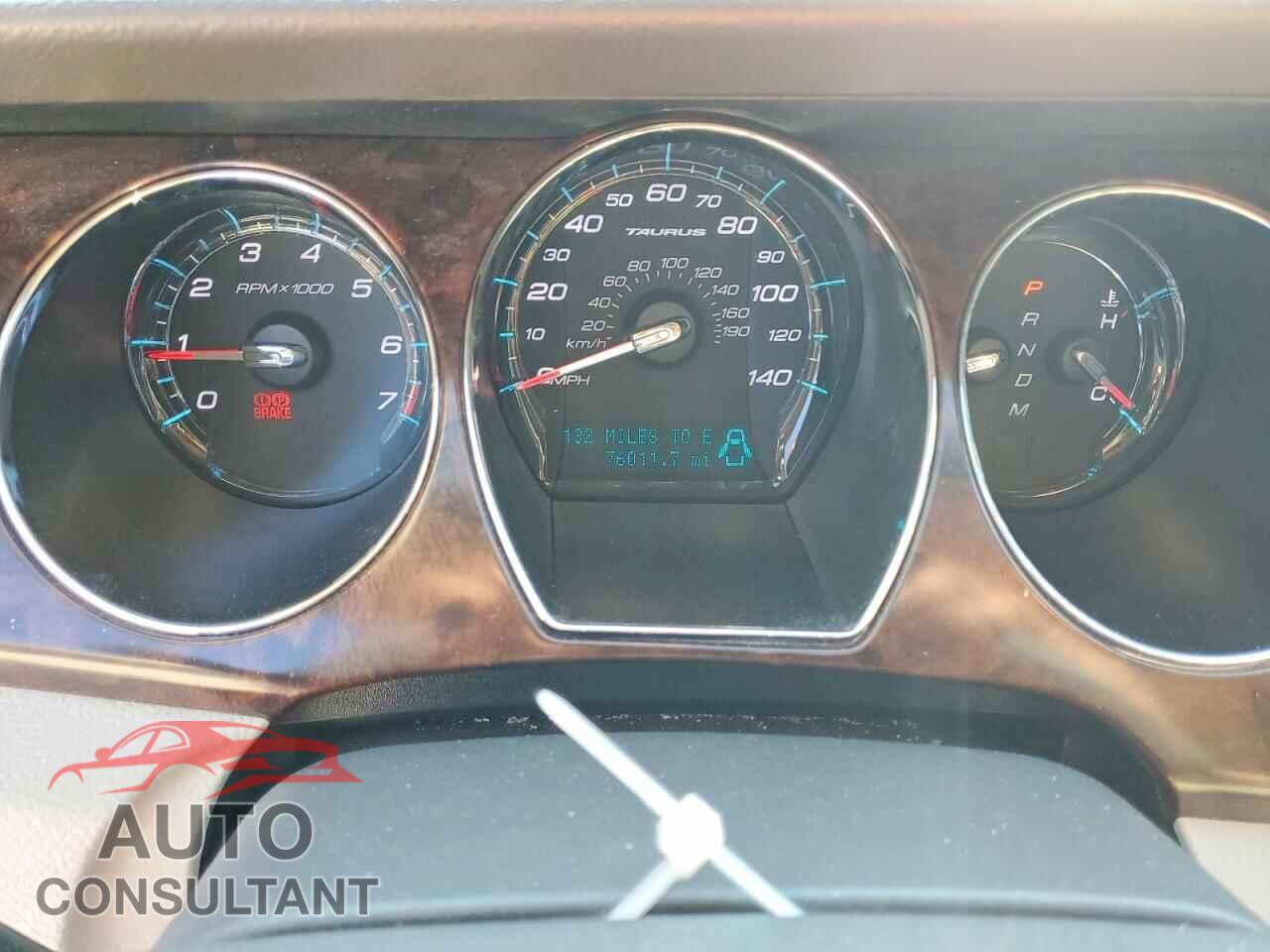 FORD TAURUS 2011 - 1FAHP2FW2BG174464