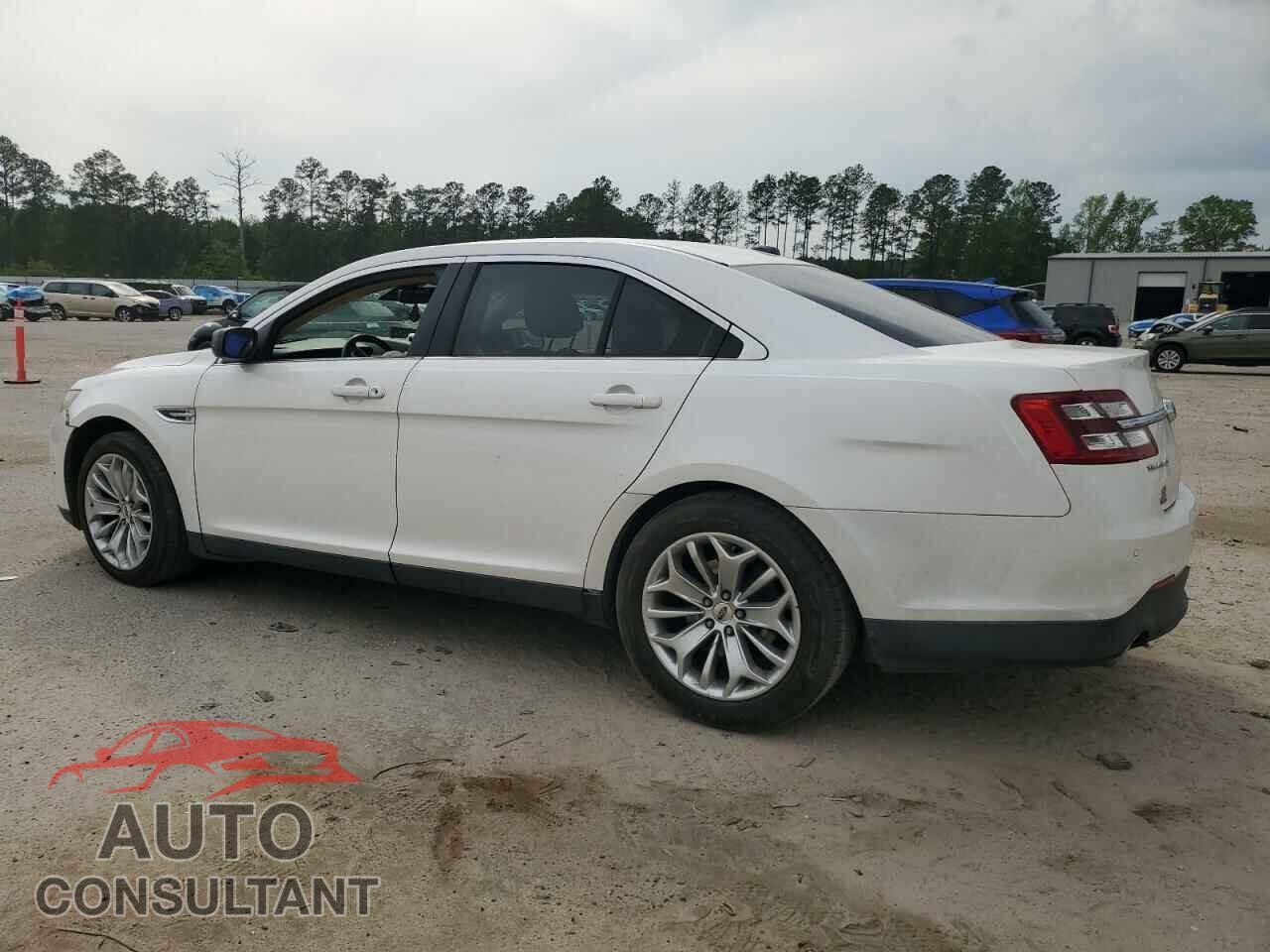 FORD TAURUS 2017 - 1FAHP2F82HG132970