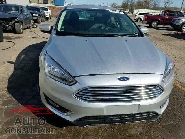 FORD FOCUS 2017 - 1FADP3J28HL257485