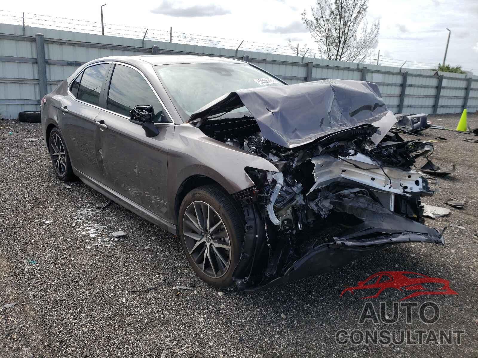 TOYOTA CAMRY 2021 - 4T1G11AK5MU474991