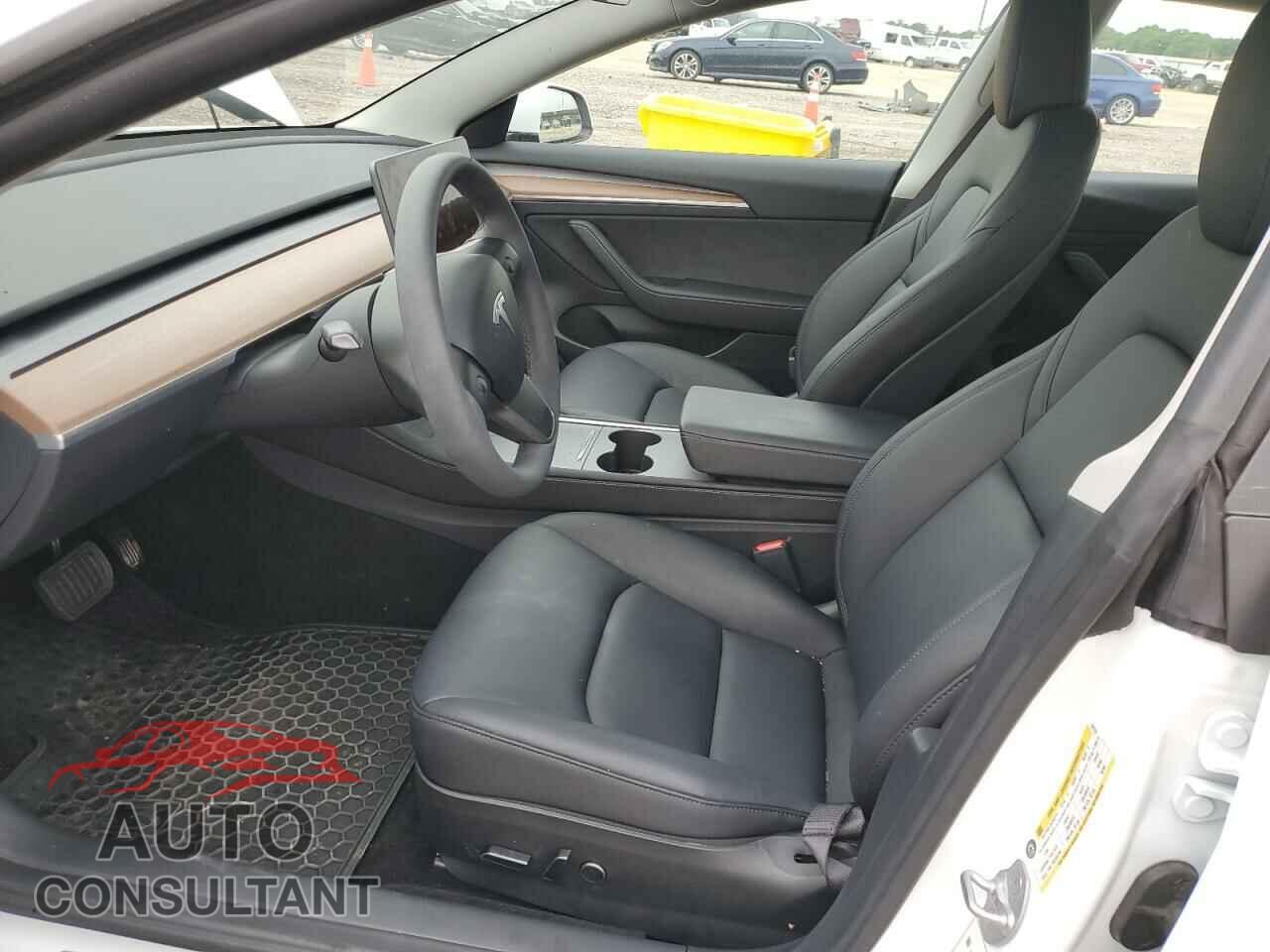 TESLA MODEL 3 2023 - 5YJ3E1EA2PF672157