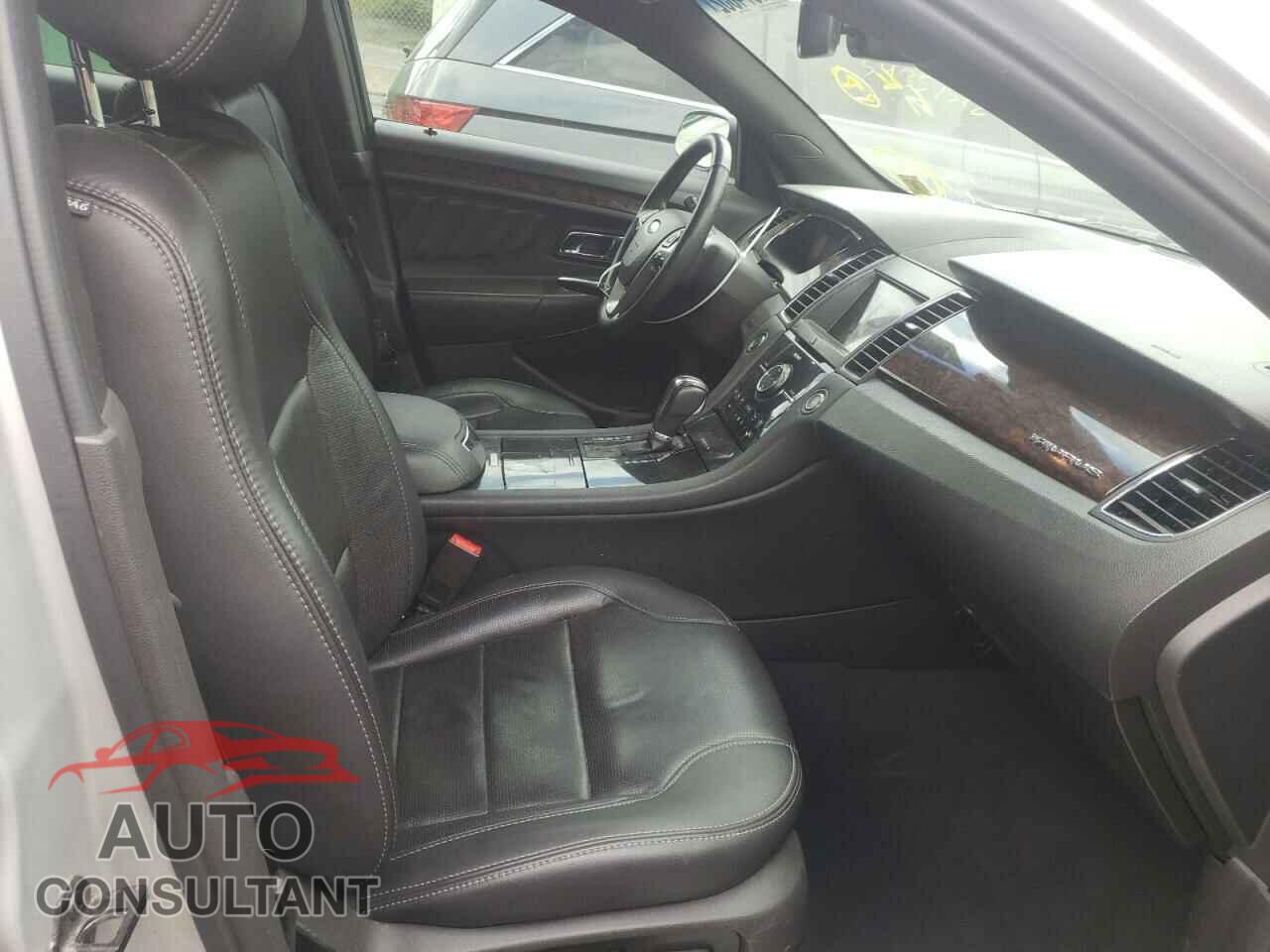FORD TAURUS 2019 - 1FAHP2F85KG107701