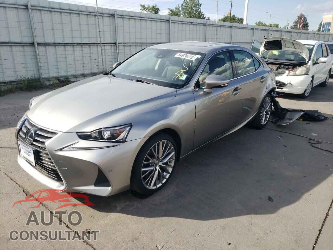 LEXUS IS 2018 - JTHC81D21J5028285