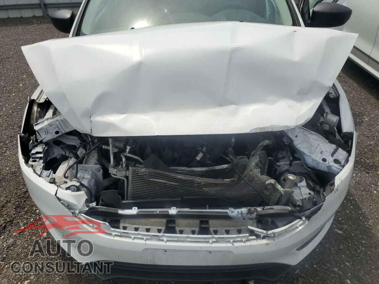 FORD FOCUS 2016 - 1FADP3E28GL314020
