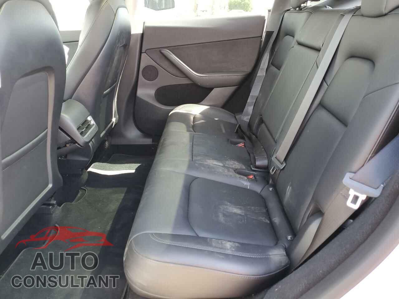 TESLA MODEL Y 2023 - 7SAYGDEE7PF747894