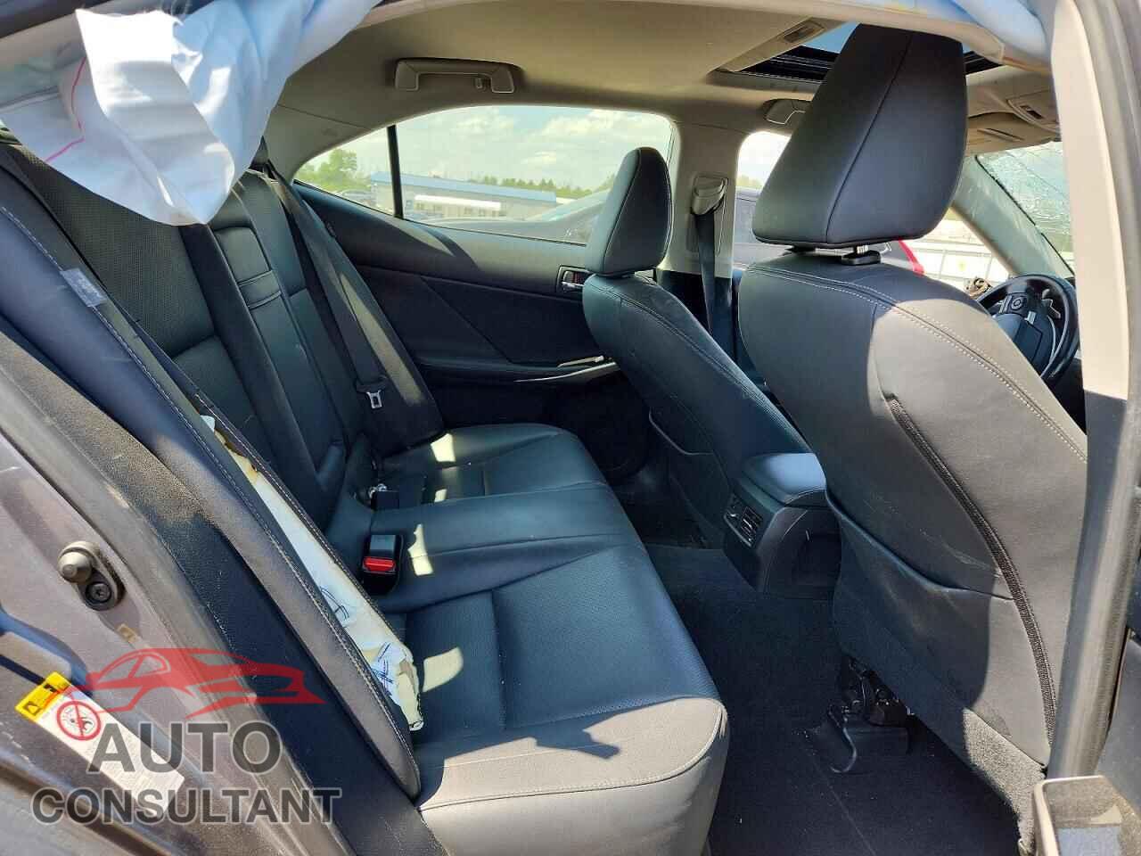 LEXUS IS 2015 - JTHCF1D28F5027664