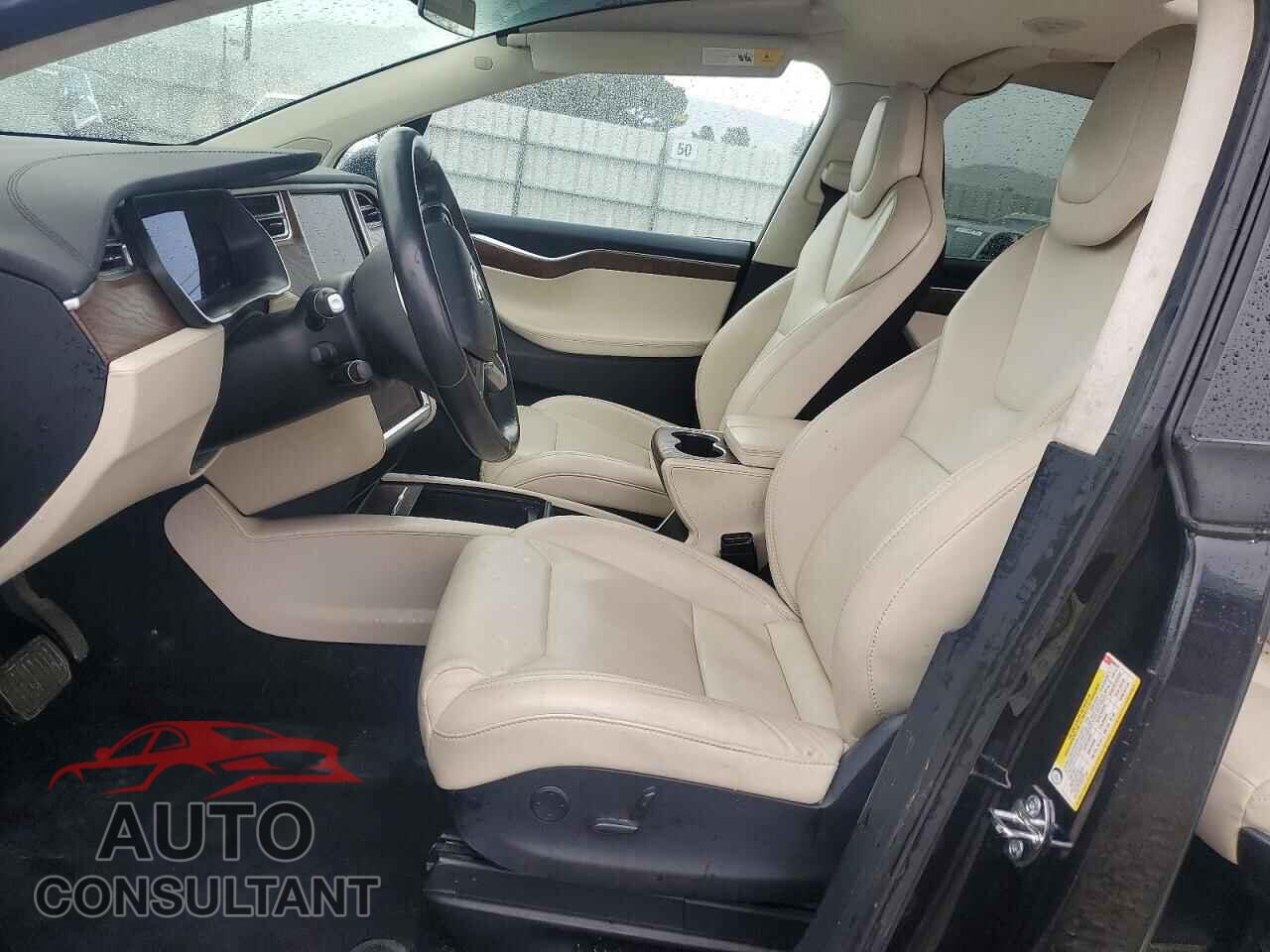 TESLA MODEL X 2017 - 5YJXCAE24HF060222