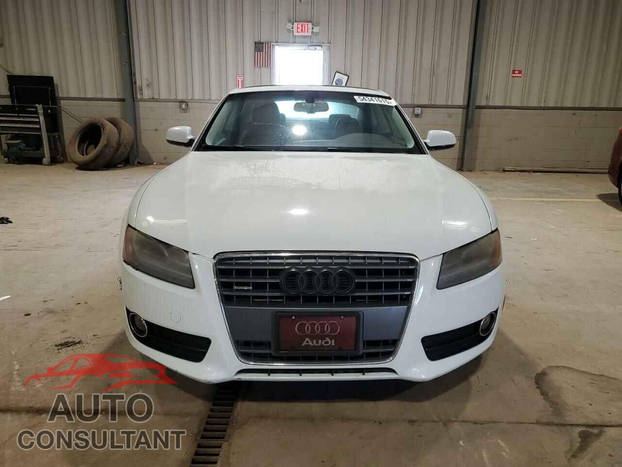 AUDI A5 2012 - WAULFAFR1CA019613