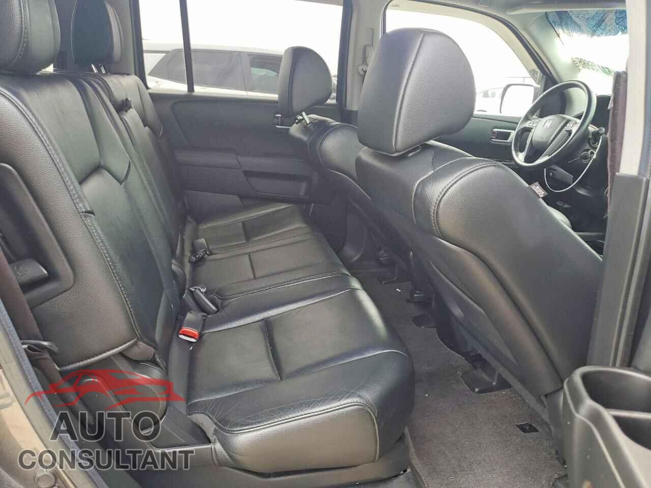 HONDA PILOT 2012 - 5FNYF4H50CB062139