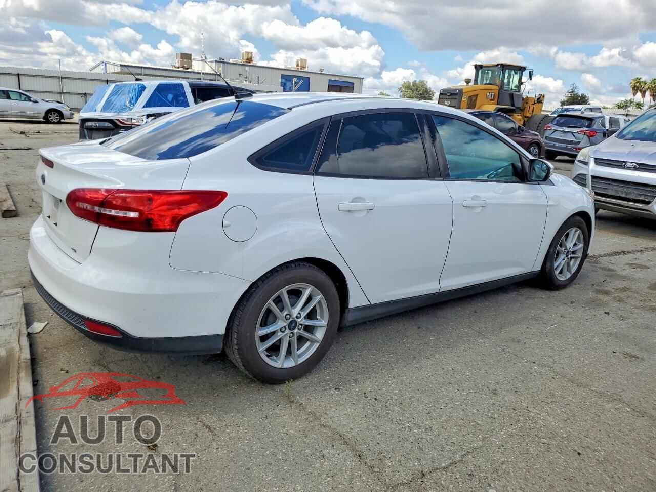 FORD FOCUS 2017 - 1FADP3F28HL223183