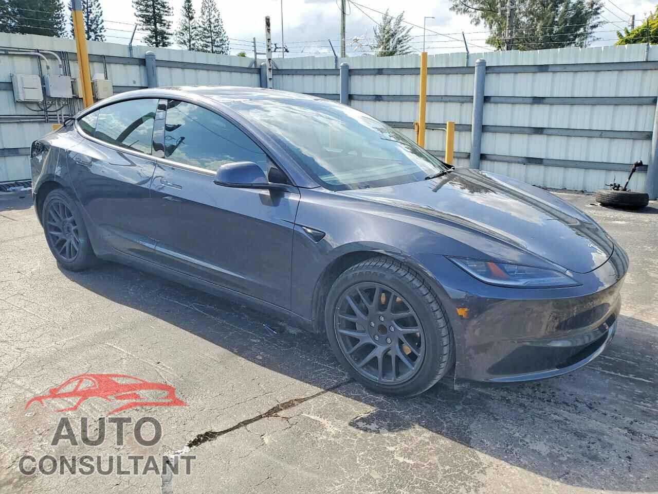 TESLA MODEL 3 2024 - 5YJ3E1EA8RF855694