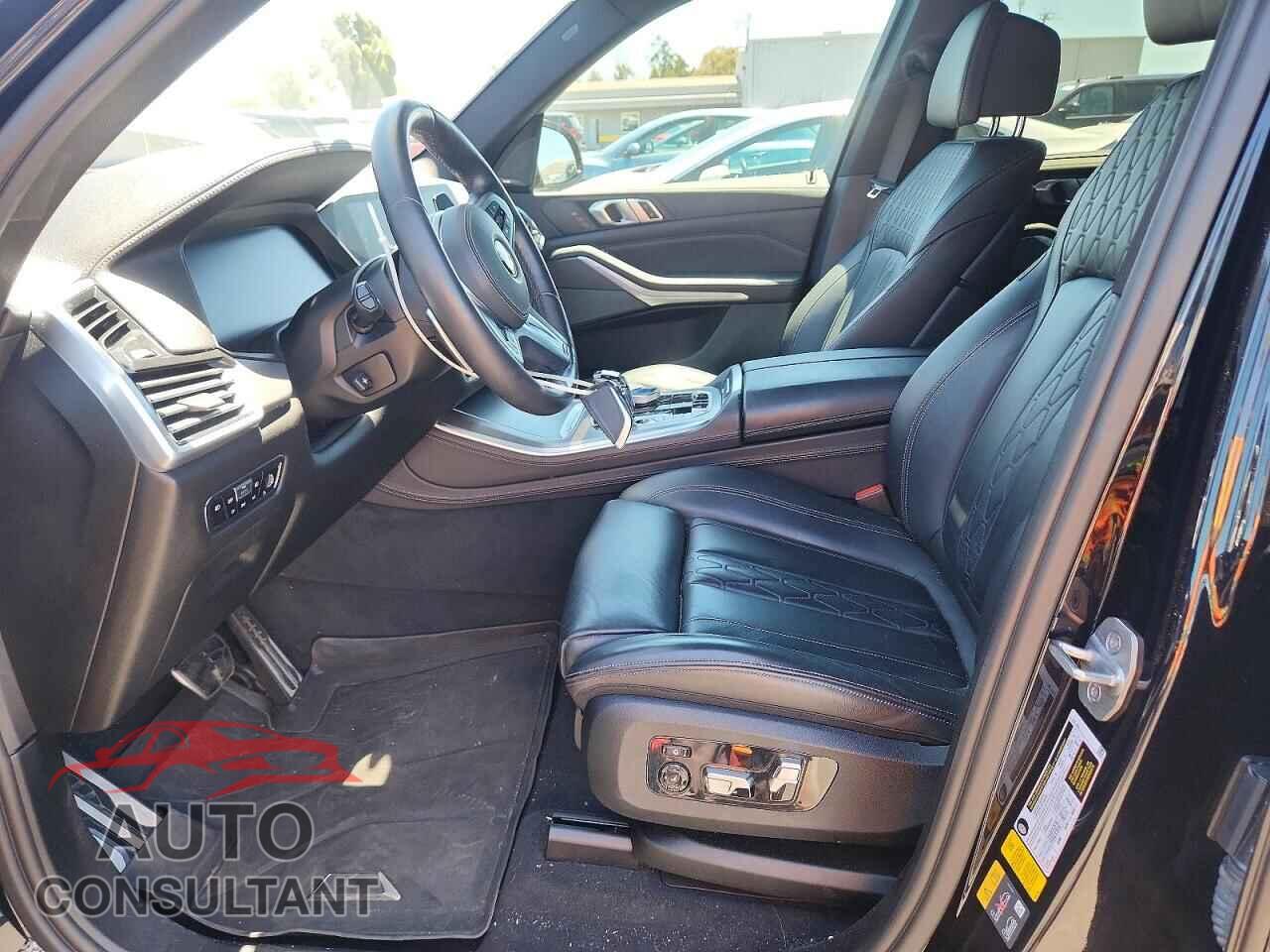 BMW X5 2021 - 5UXTA6C01M9D84012