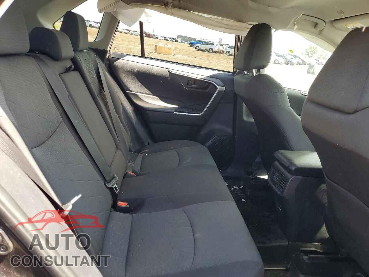 TOYOTA RAV4 2023 - 2T3B1RFVXPC373003