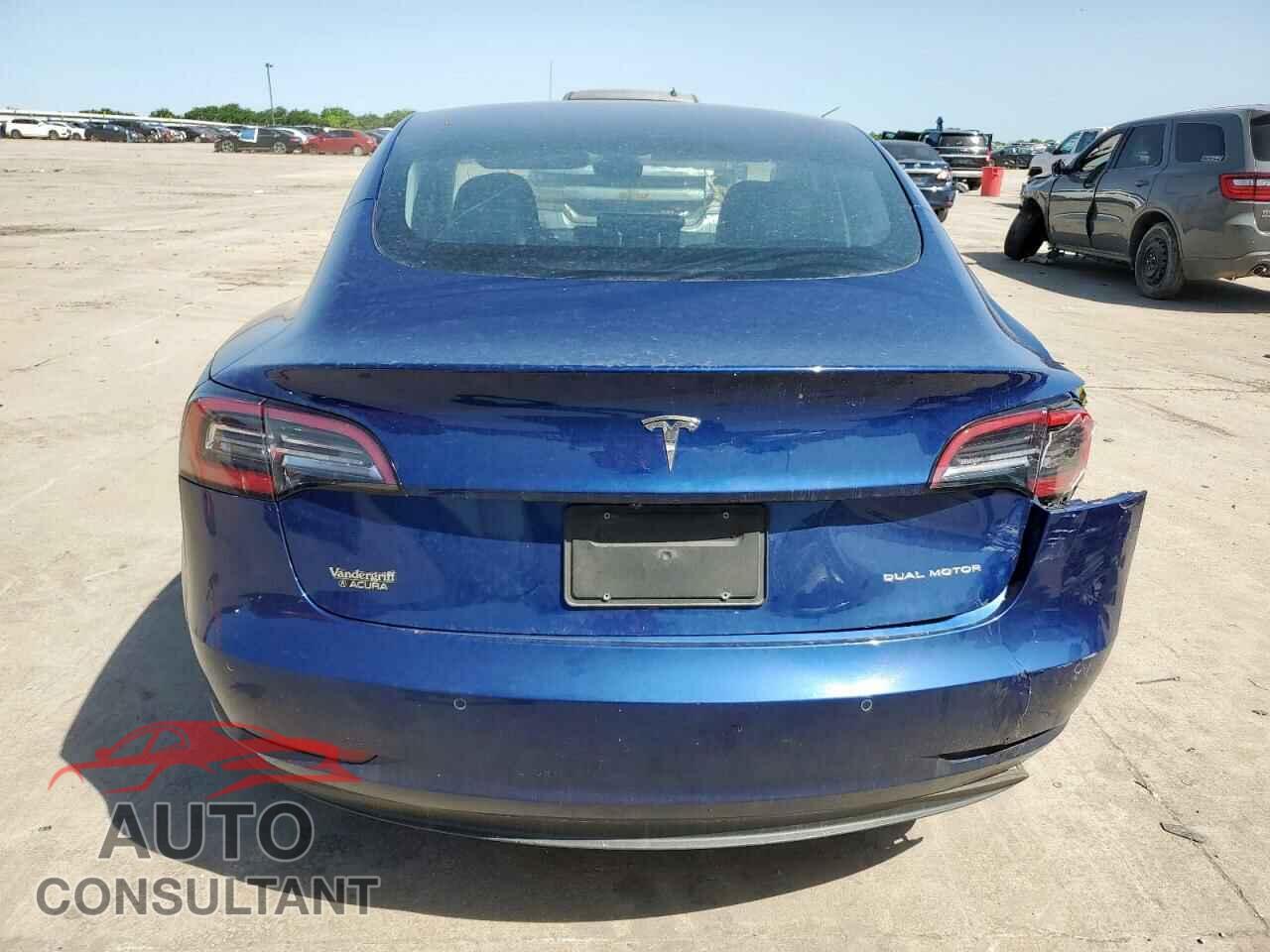 TESLA MODEL 3 2019 - 5YJ3E1EB2KF453300