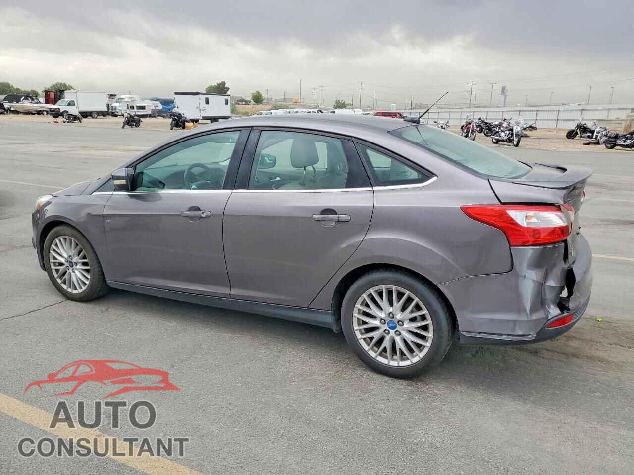 FORD FOCUS 2012 - 1FAHP3H21CL291025